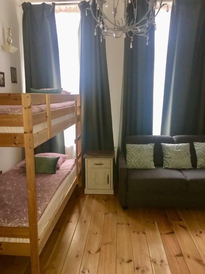 Dubois Apartments. Appartement *